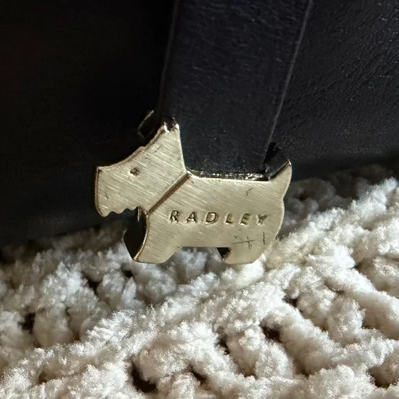 Radley London Burnham Beeches Medium Flapover – Dark Navy Dust Bag - Picture 6 of 13